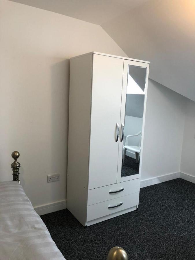 Rahal Ilford Apartment Bagian luar foto